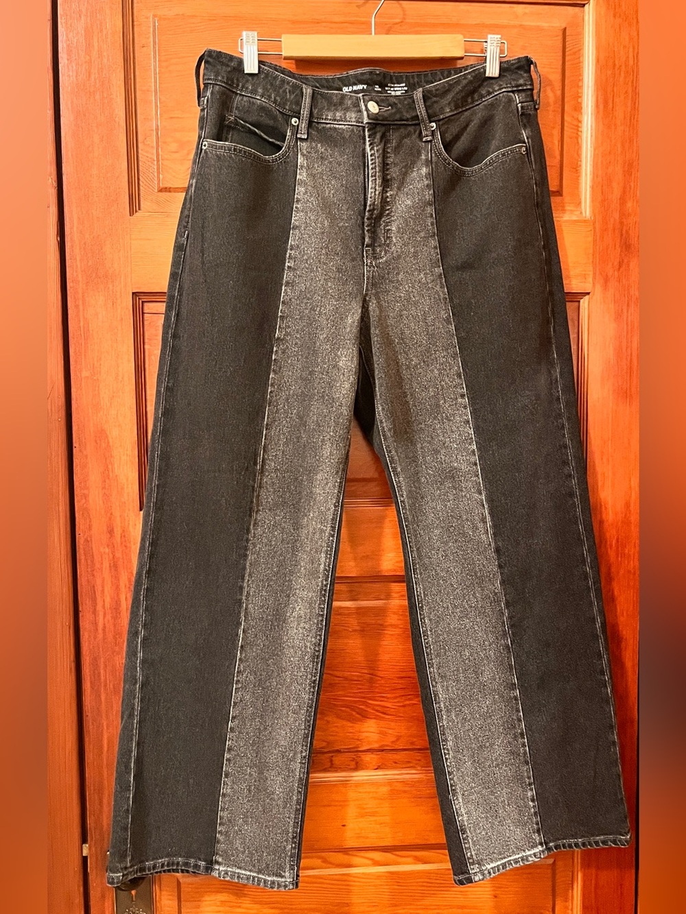 Extra High-Waisted Sky-Hi Wide-Leg Jeans
Washed Black - Size: 12 Petite